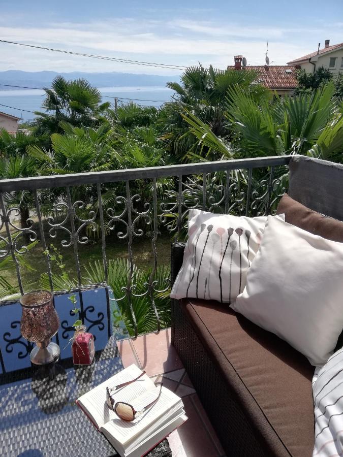 Villa Laurea Ловран Экстерьер фото