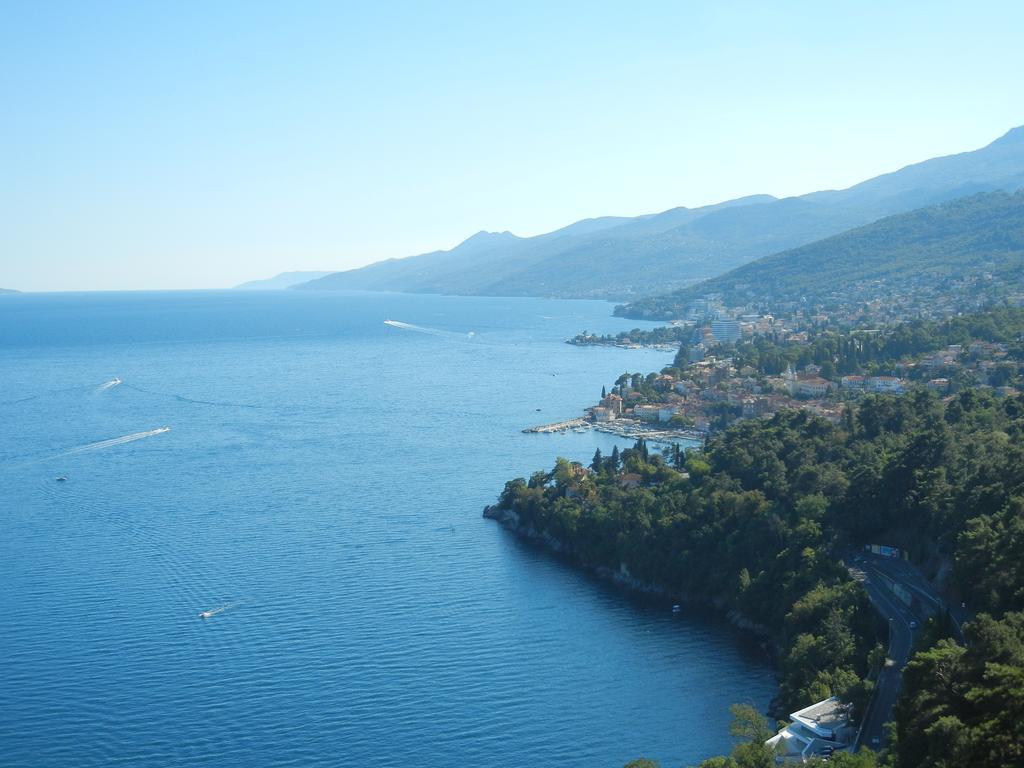 Villa Laurea Ловран Экстерьер фото