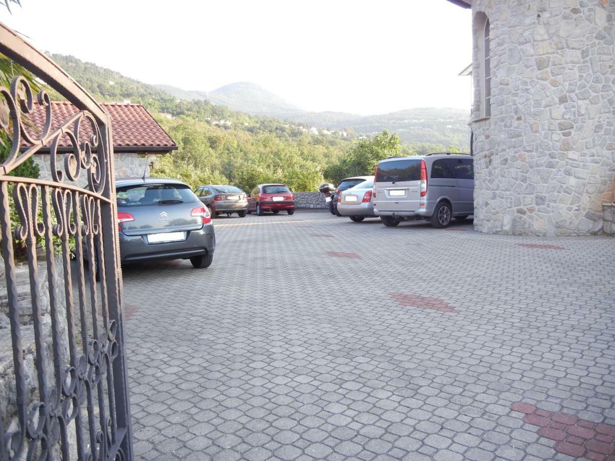 Villa Laurea Ловран Экстерьер фото